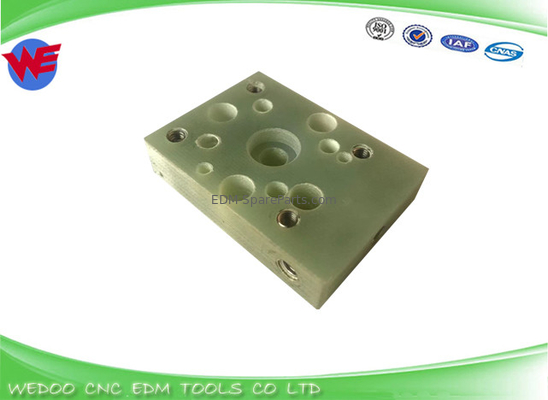 แผ่นแยกระยะล่าง A290-8119-Z764 แผ่นแยกระยะล่าง Fanuc EDM Parts 56x40x13