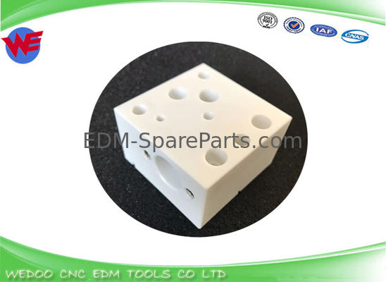 333014043 333017385 คู่มือส่วนต่อประสาน ตัวยึด ชิ้นส่วนเครื่องจักร EDM Agie Charmilles 333017384