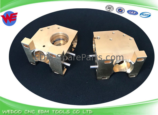 X181A354G51 X181A735G51 ตัวถือคู่นําสําหรับ Mitsubishi FA