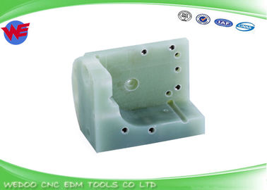 A290-8110-Y761 F309 แฟนูค ปลาแยกชั้นล่างฐานนํา a-C