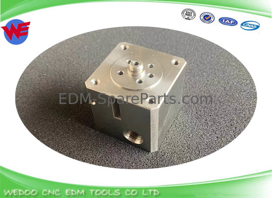 คู่มือถือบล็อก Sodick อีดีเอ็มชิ้นส่วน Die Block F S5013-1 BF275 S819 45 * 45 * 55 มม