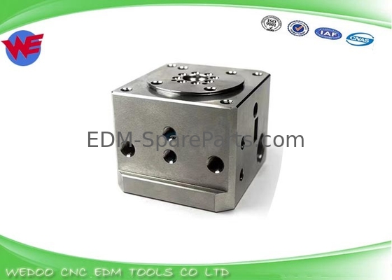 AQ400 AQ600 Guide Holder Block Sodick EDM Parts Die Block L ตําแหน่งด้านบน