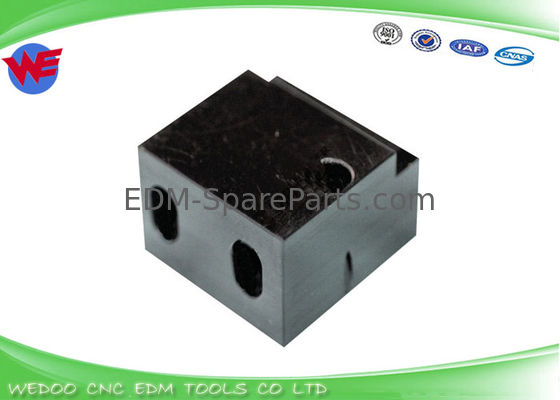F8901 บล็อกพลาสติกคู่มือ Fanuc EDM Parts W Series A290-8021-X803