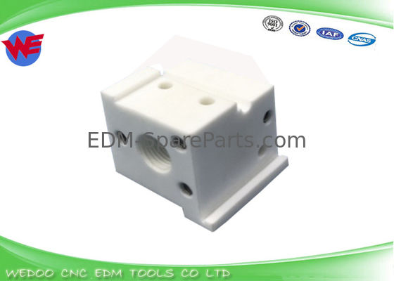 คู่มือเซรามิกฐาน Fanuc EDM ชิ้นส่วน A290-8112-X687 Pipe Block Upper