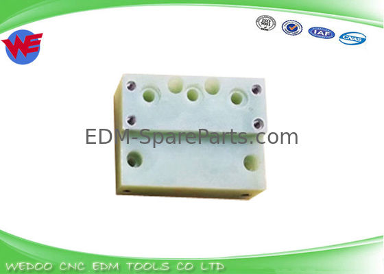 F324 A290-8111-Y526 Fanuc EDM Upper Isolator แผ่นสำหรับ C600ib 70L * 50W * 19H